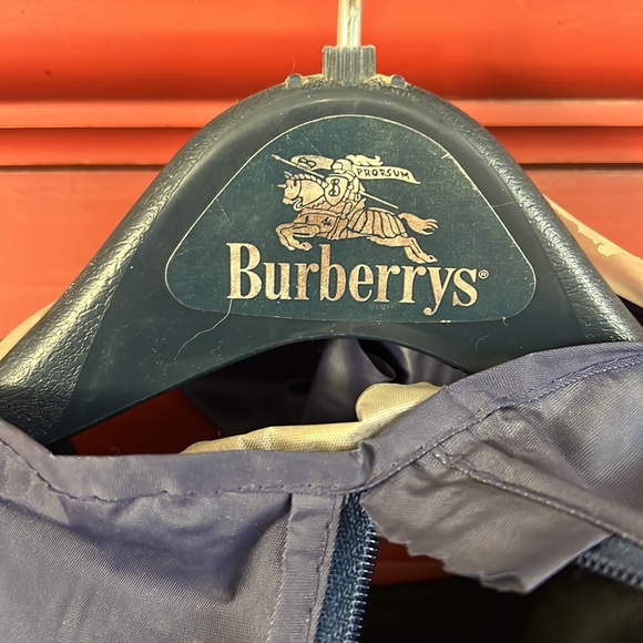 Vintage black Burberry Overcoat - Picture 13 of 13